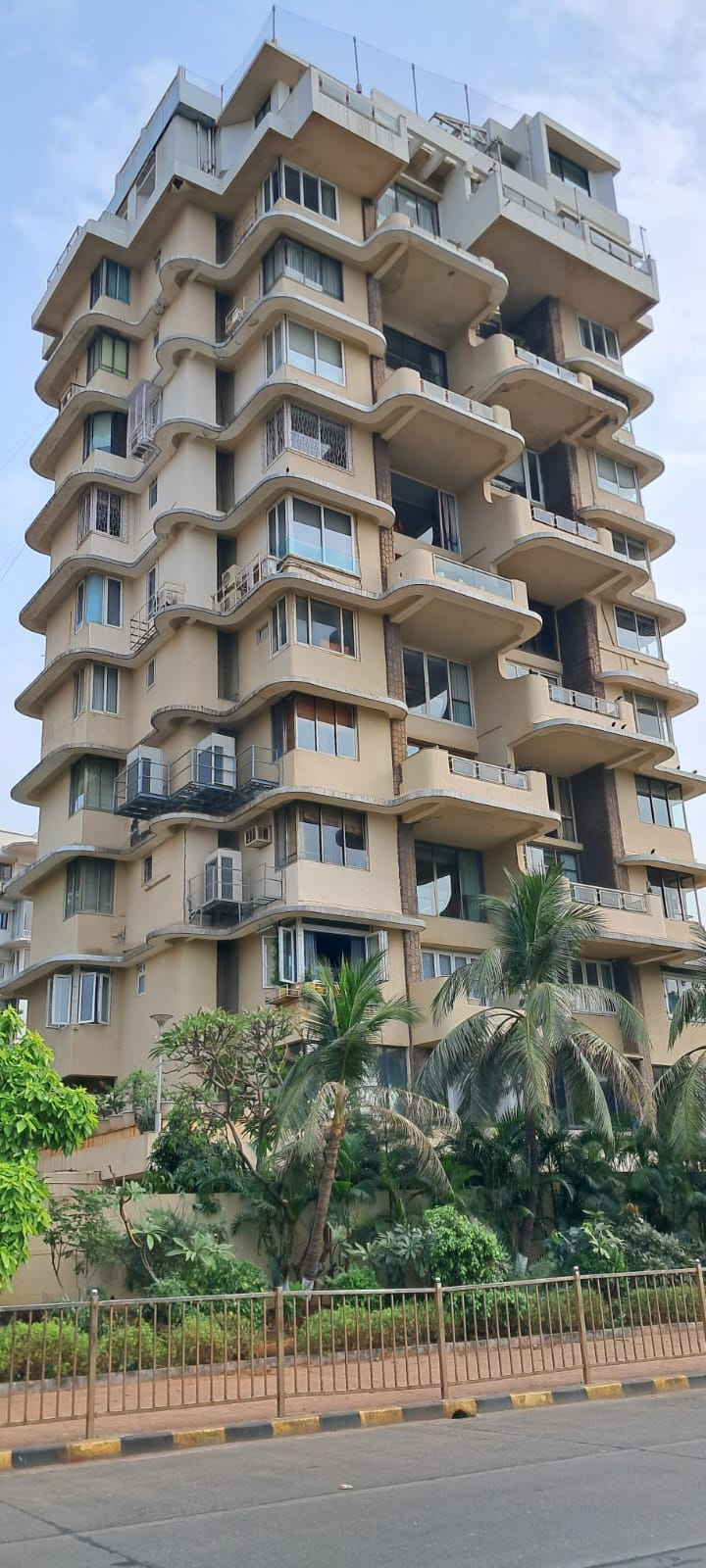 2 BHK Ritu Apartments for Rent in Bandra West