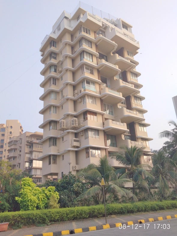 Flat for sale or rent in Ritu Apartments, Bandra West
