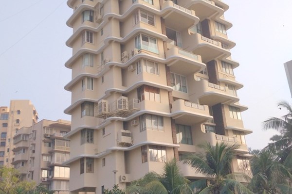 Flat for sale or rent in Ritu Apartments, Bandra West