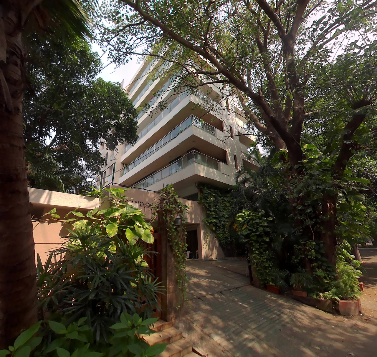 3½ BHK Flat on Rent in Bandra West - Anand Palace