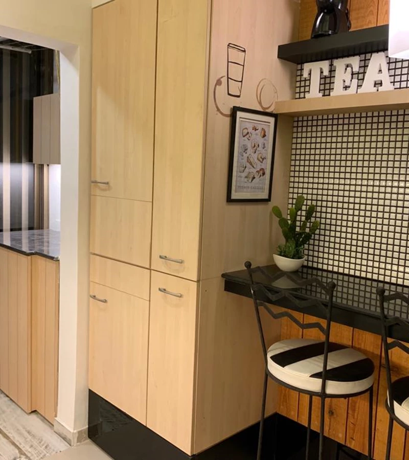 4 - Oberoi Splendor, Andheri East