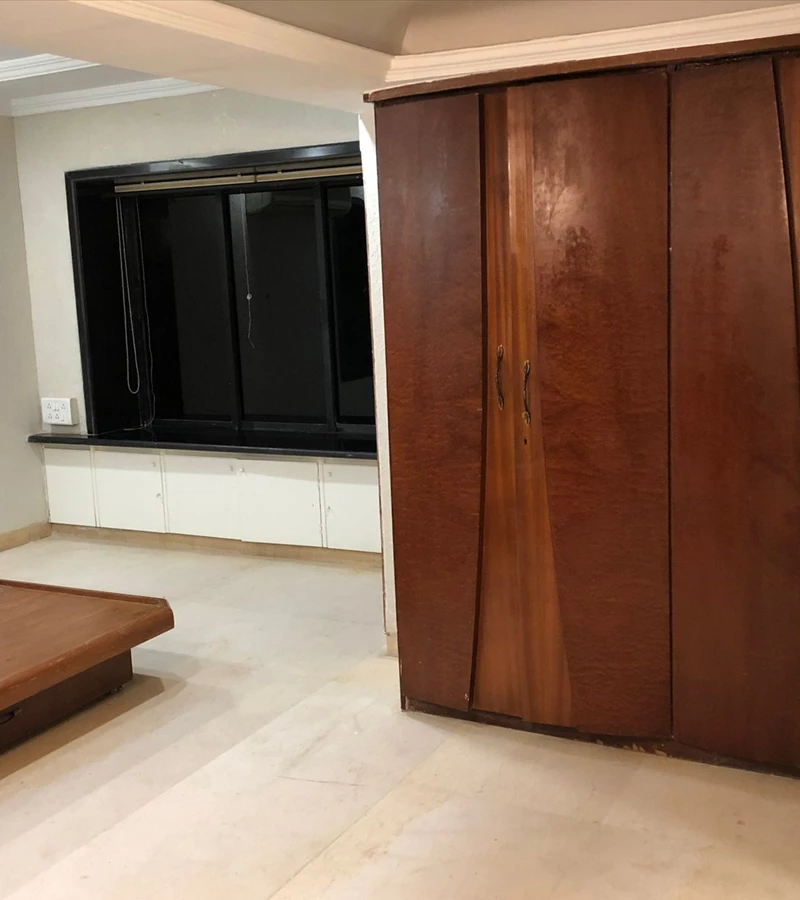 11 - Juhu Abhishek, Andheri West