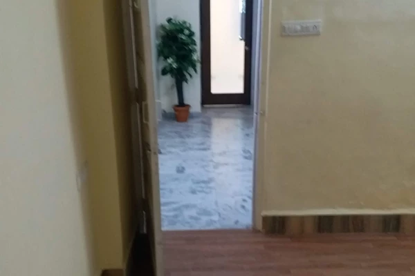Flat for sale in Girnar Society , Santacruz West