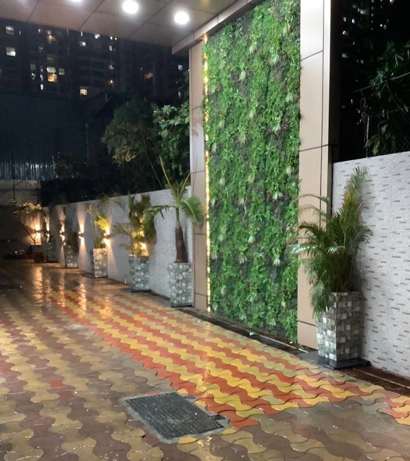 12 - Cosmos Plaza, Andheri West