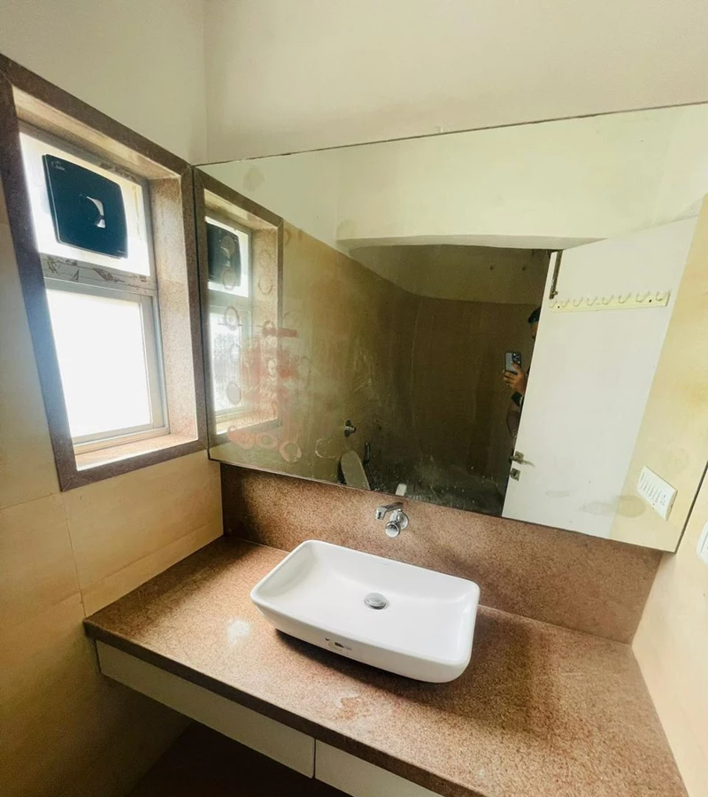 15 - Siddharth Building, Worli