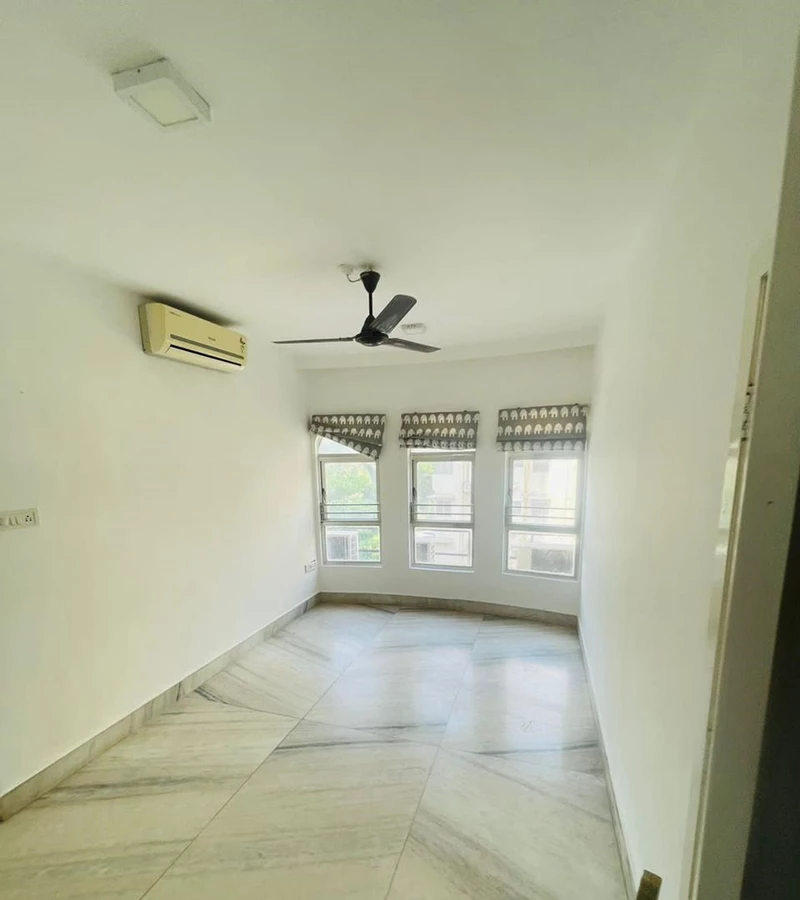 9 - Siddharth Building, Worli