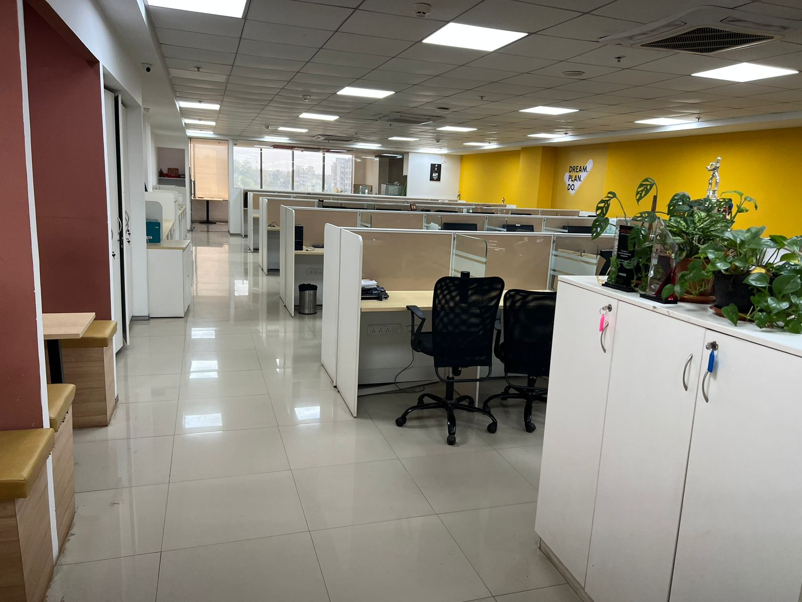 9 - Kanakia Zillion, Kurla