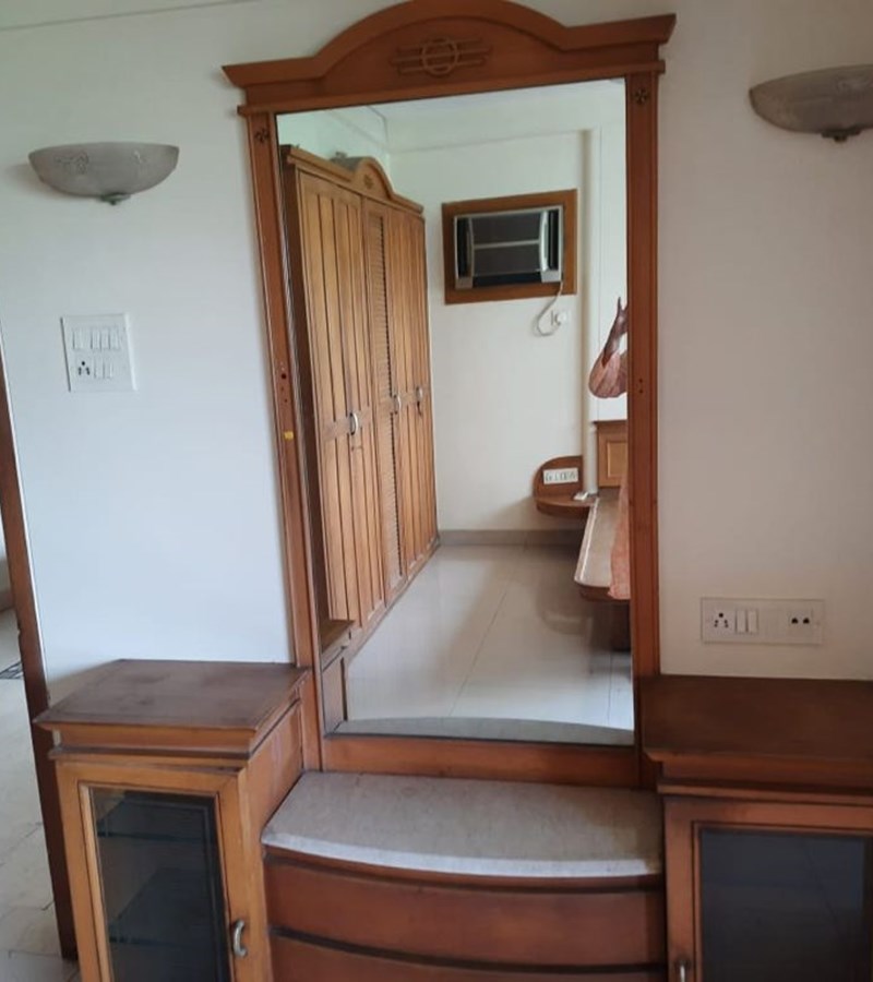 1 - Sea Breeze, Bandra West