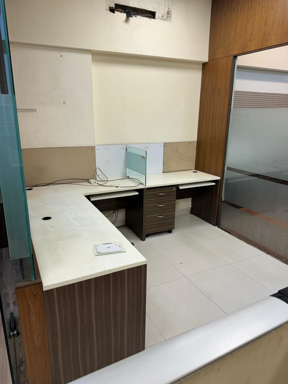 8 - Laxmi Plaza, Andheri West
