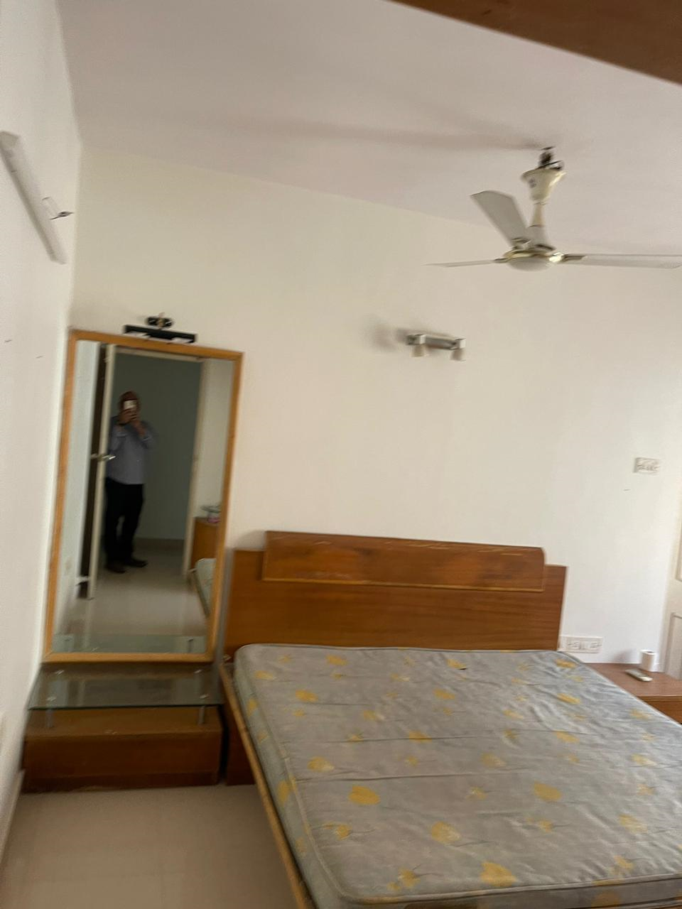 3 BHK Flat for Sale in Andheri West - Serenity Complex