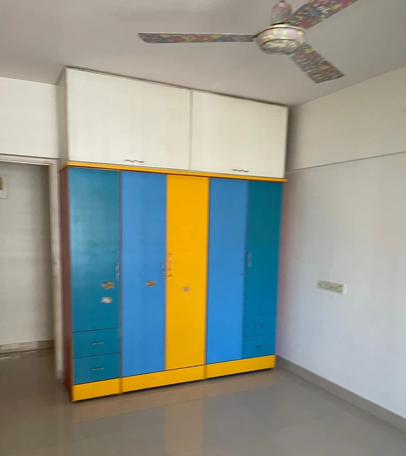8 - Serenity Complex, Andheri West