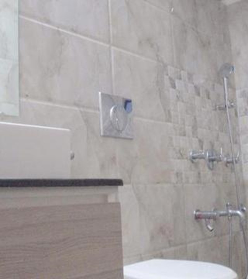 Master Bathroom - Madhuban, Worli