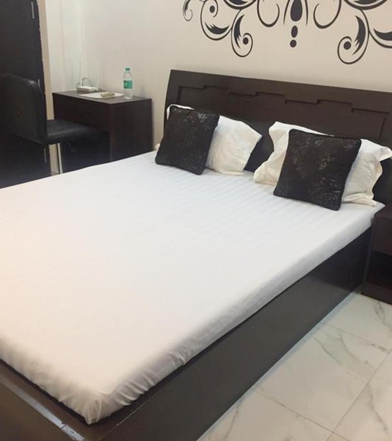 Master Bedroom - Vishambar Niwas, Khar West