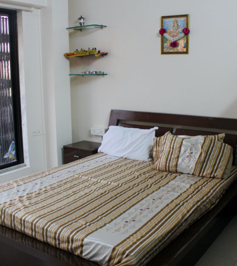 18 - Sadanand Classic, Khar West