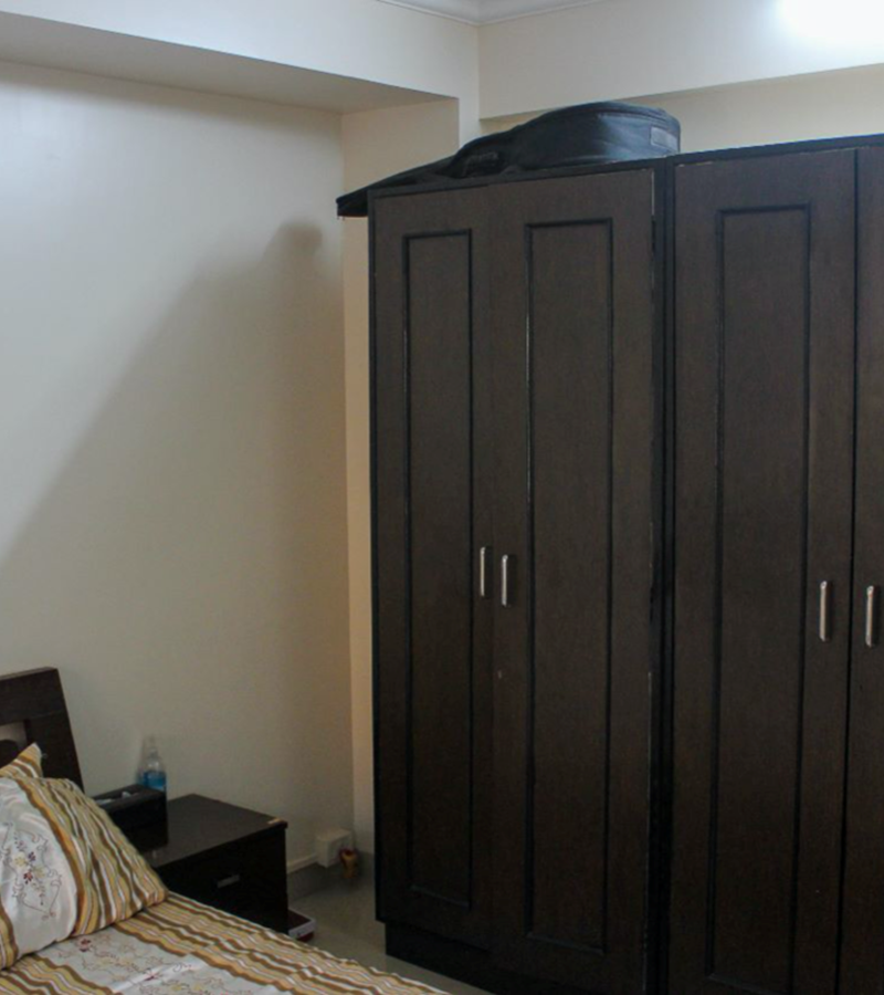 21 - Sadanand Classic, Khar West