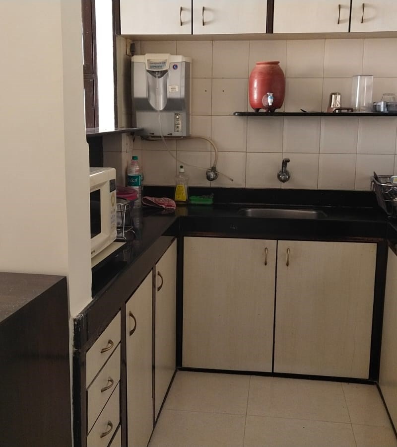 33 - Sunita Apartment, Peddar Road