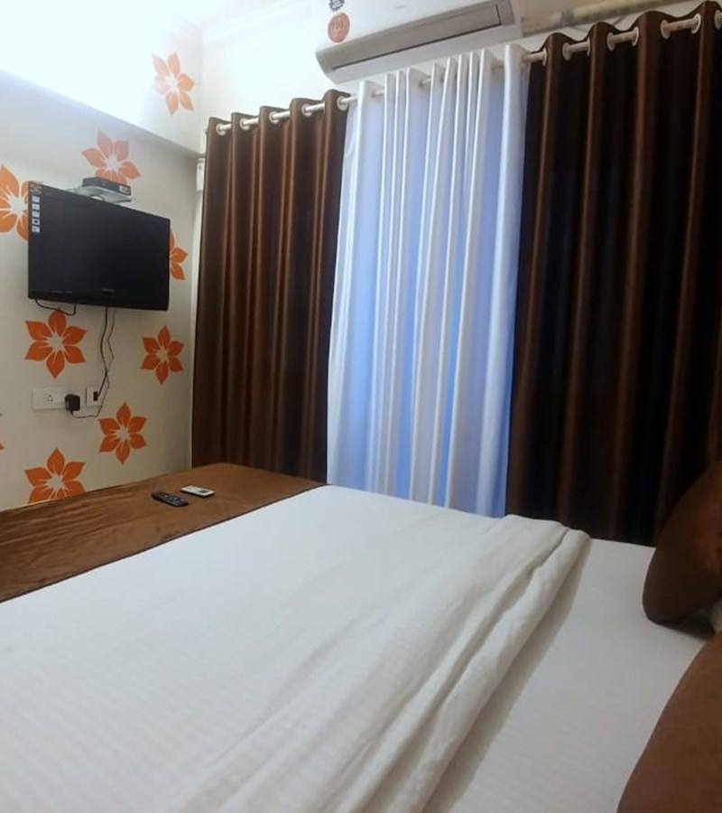 8 - Sethia Grandeur, Bandra East