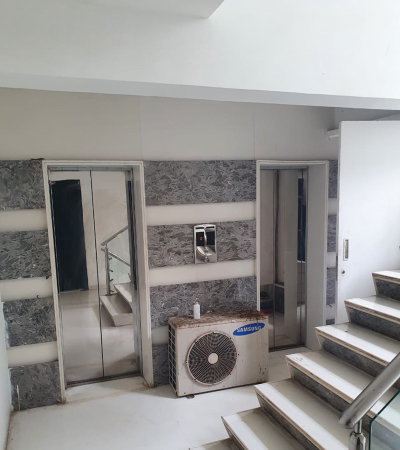 Lobby - Bhagtani Pearl, Santacruz West