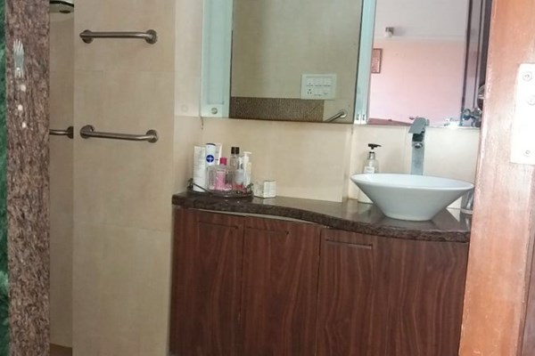 Flat on rent in New Link Palace, Andheri West