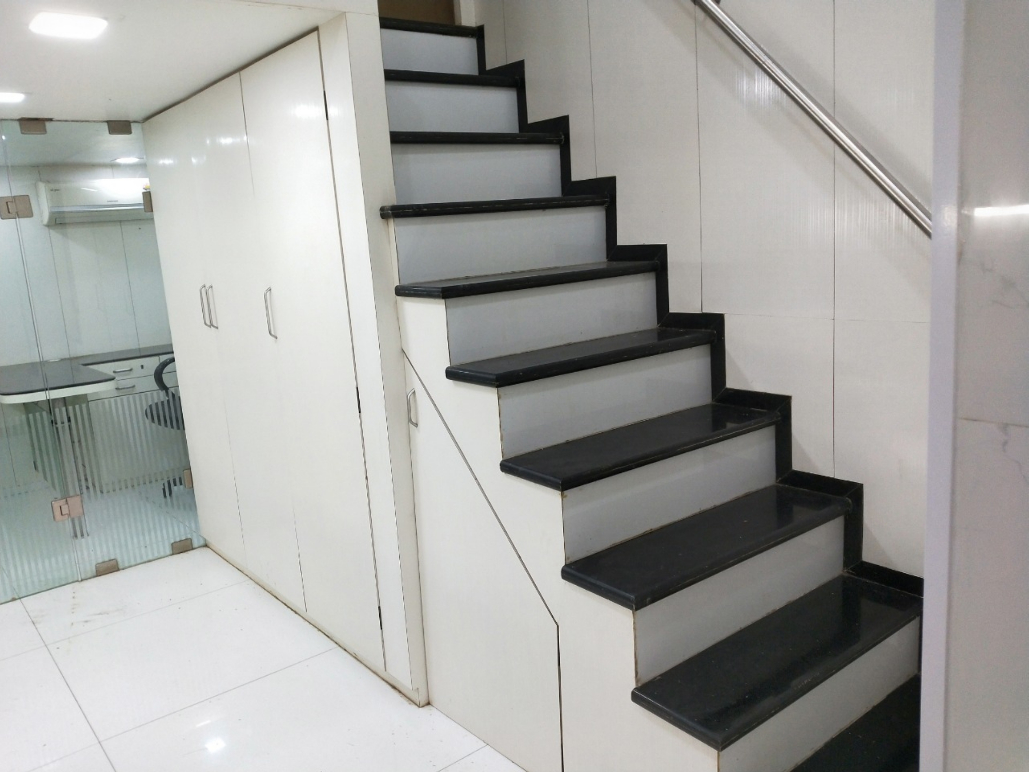 Cpz Officephoto Page 0007 - Crystal Plaza, Andheri West