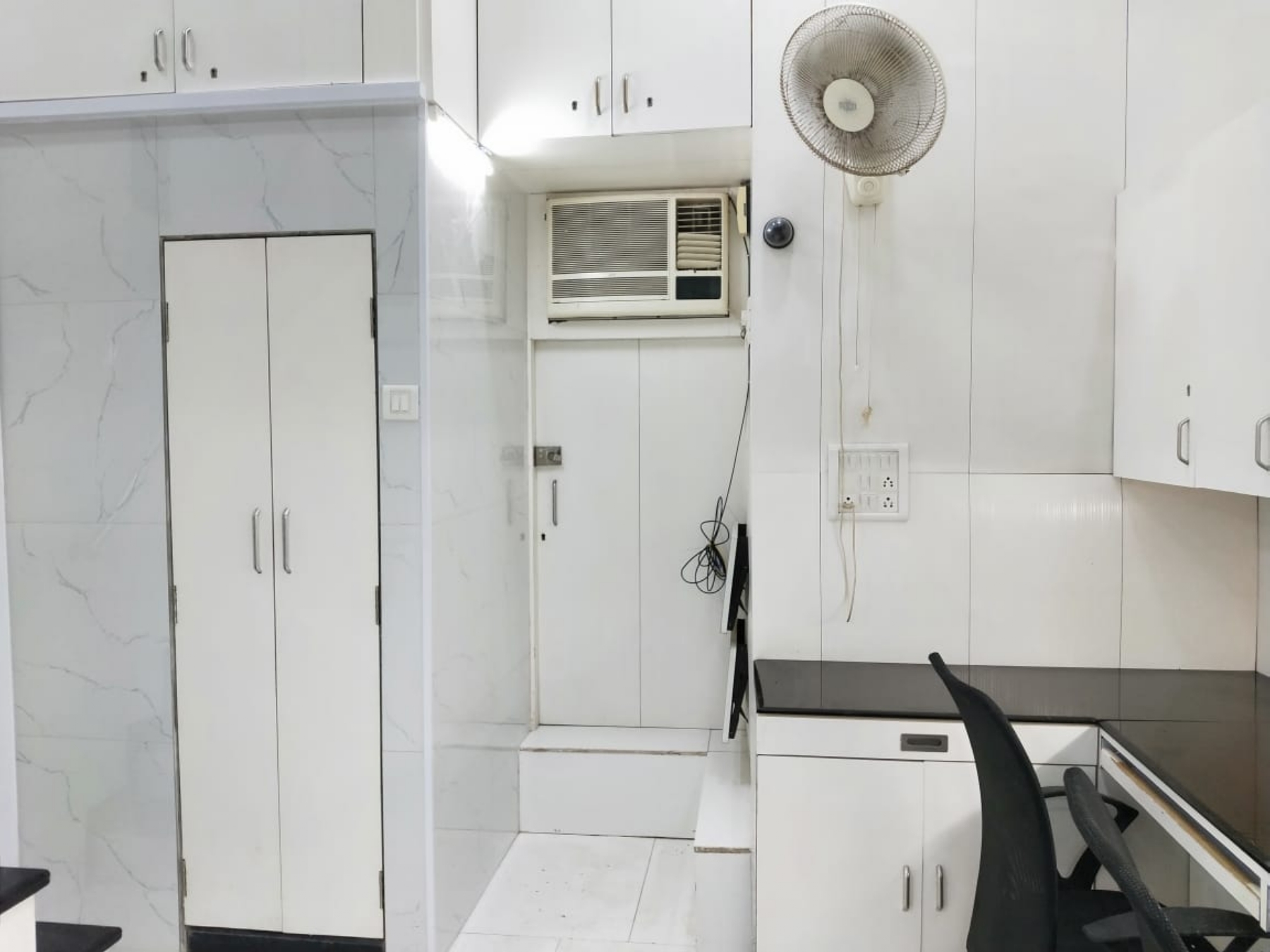 Cpz Officephoto Page 0011 - Crystal Plaza, Andheri West