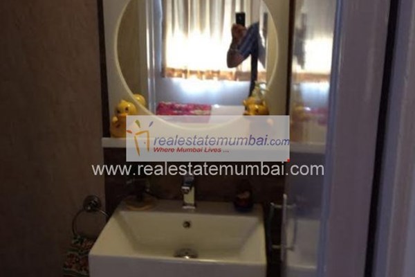 Flat on rent in Gazdar Apartment, Juhu