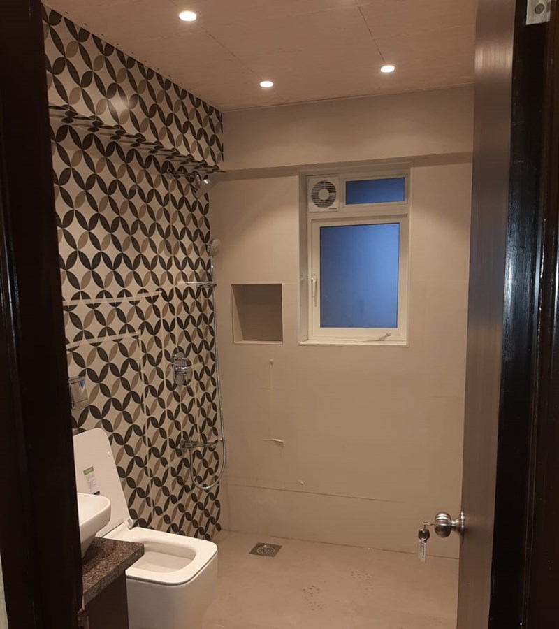 Master Bathroom - Everest Apartments, Bandra West