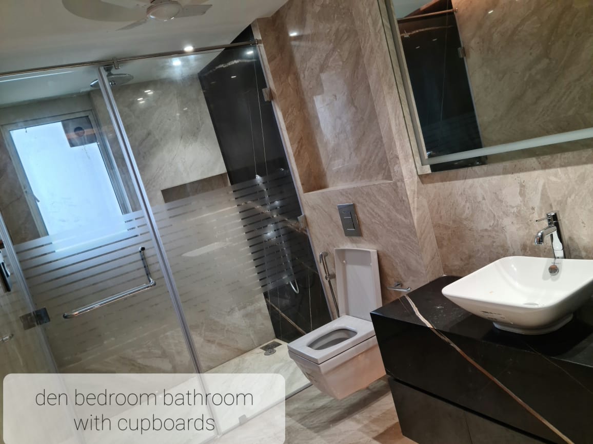 Bathroom 5 - Joy Legend, Khar West