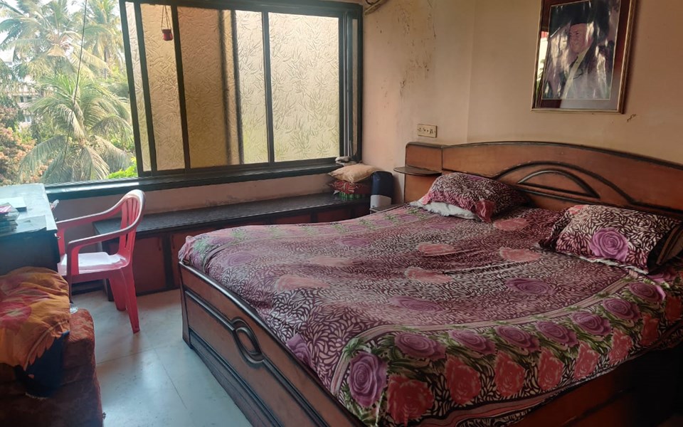 01 - Peter Apartment, Bandra West