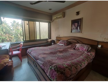 02 - Peter Apartment, Bandra West