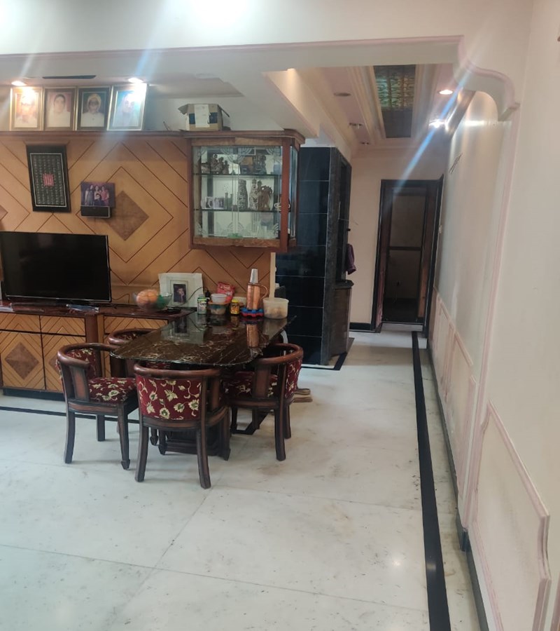 04 - Peter Apartment, Bandra West