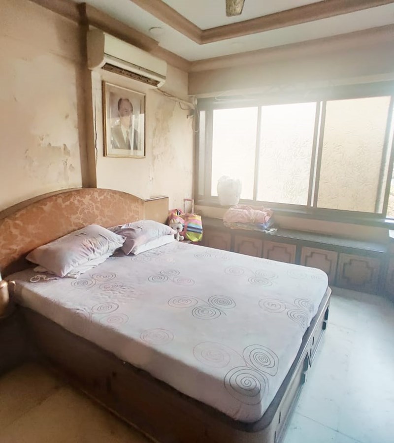 06 - Peter Apartment, Bandra West