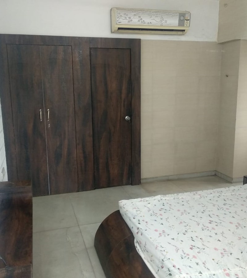 16 - Subhada, Worli