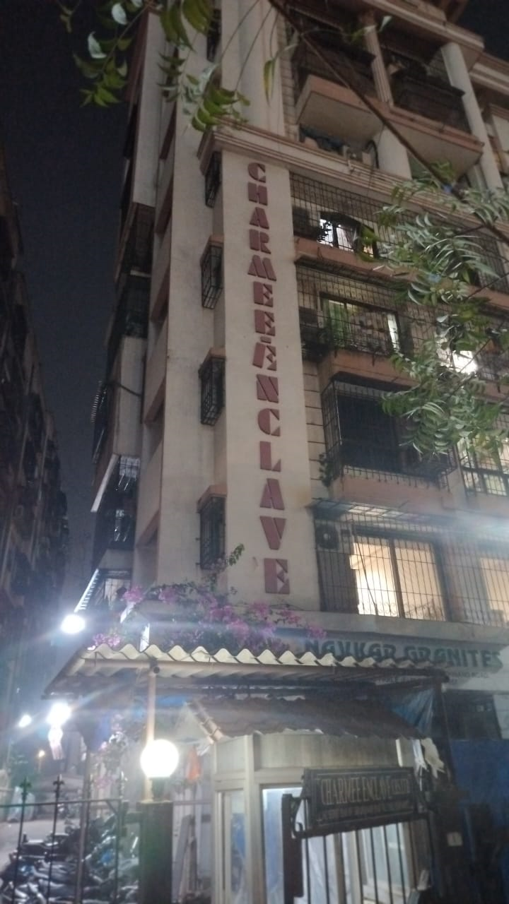 2 BHK Flat on Rent in Vile Parle East - Charmee Enclave