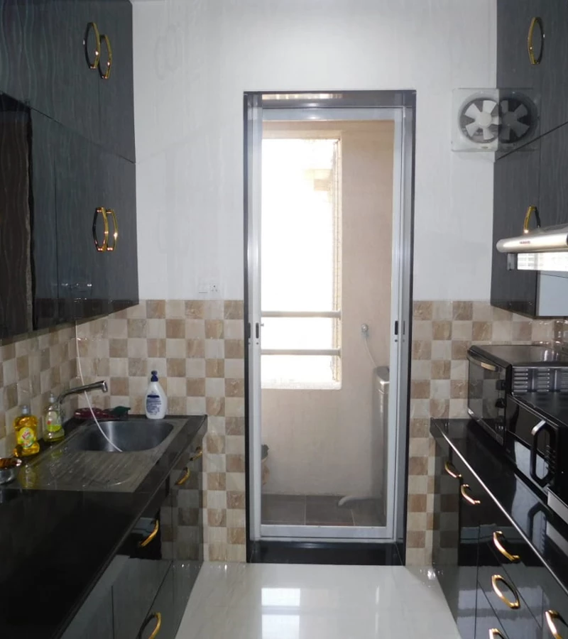 10 - Lily White, Andheri East