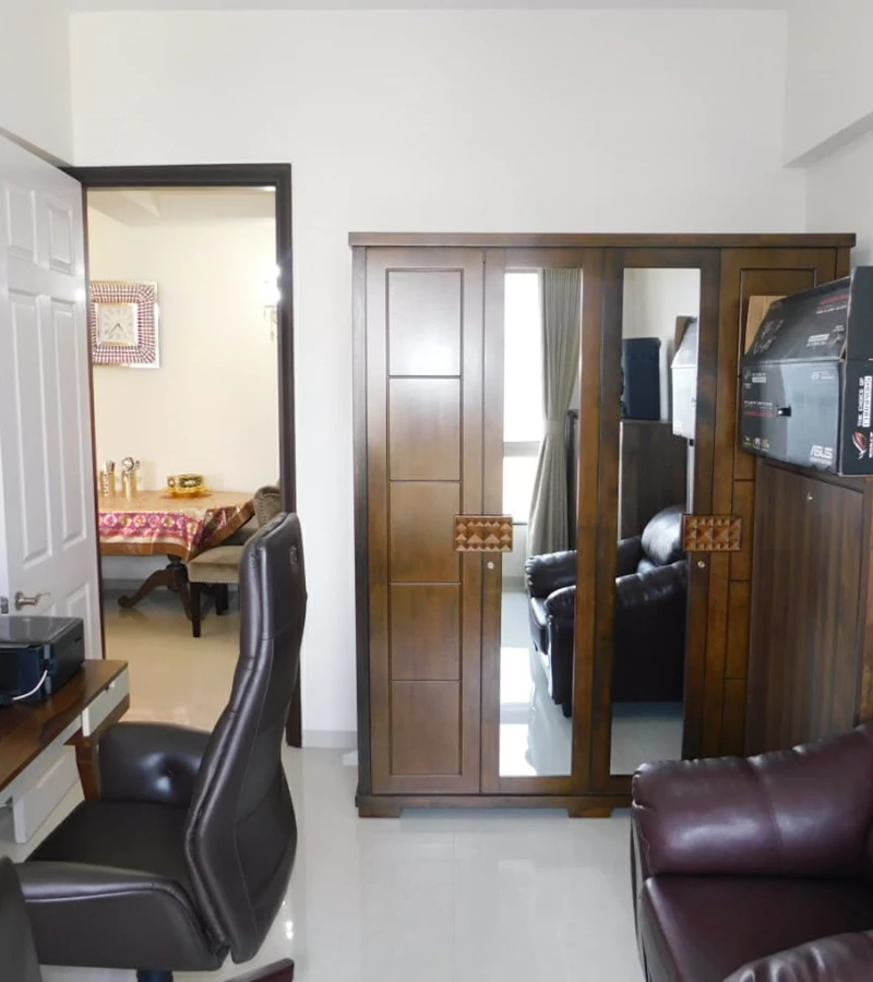 11 - Lily White, Andheri East