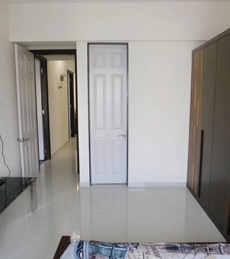 19 - Lily White, Andheri East