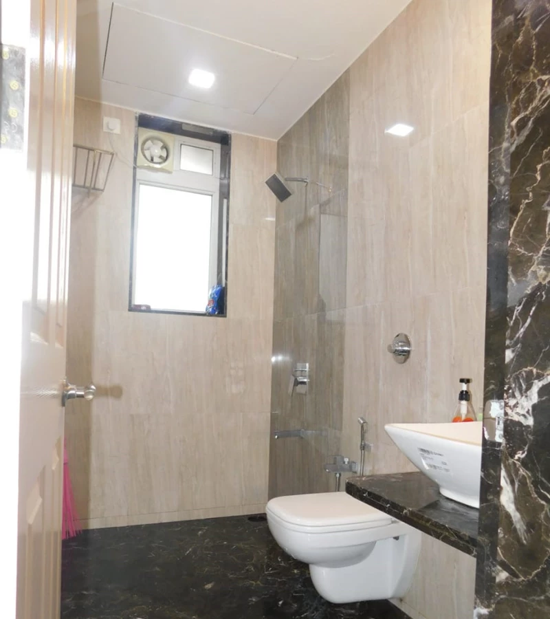 24 - Lily White, Andheri East