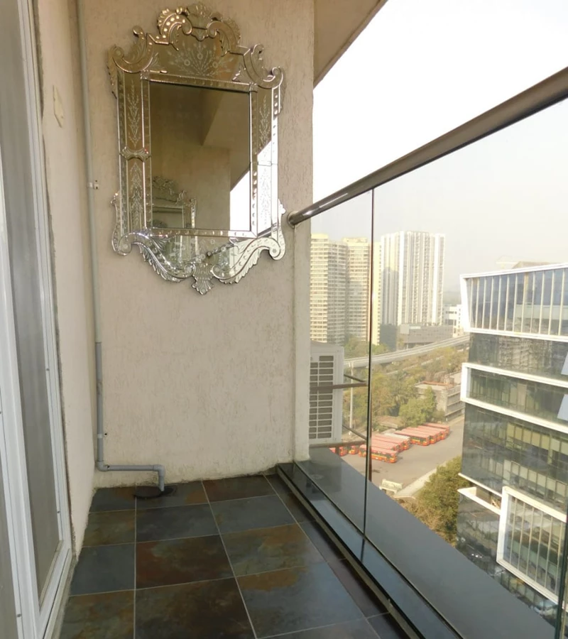 6 - Lily White, Andheri East