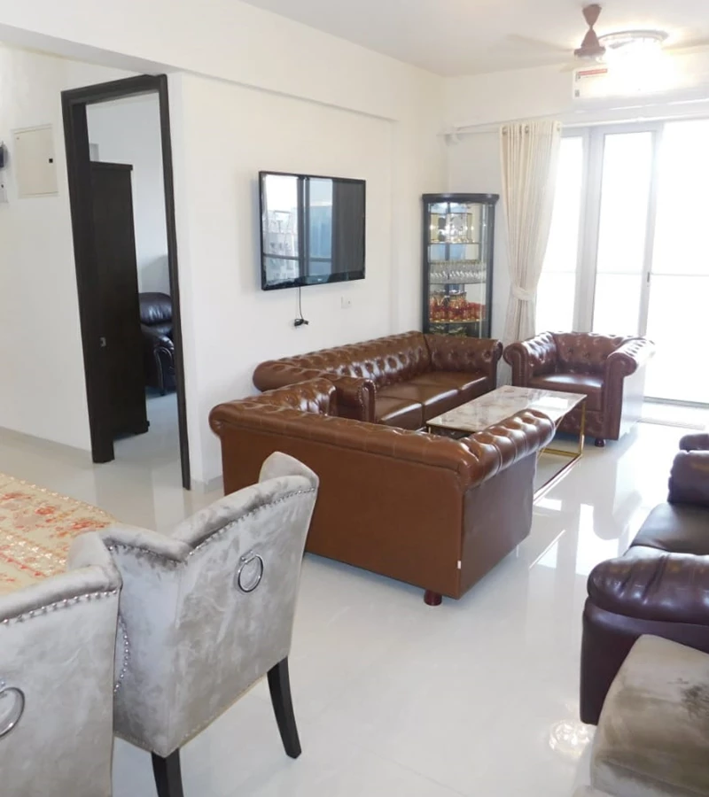 8 - Lily White, Andheri East