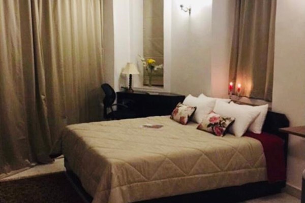 Flat on rent in Taher Mansion, Nepeansea Road