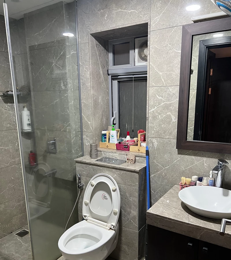 14 - Oberoi Esquire, Goregaon East