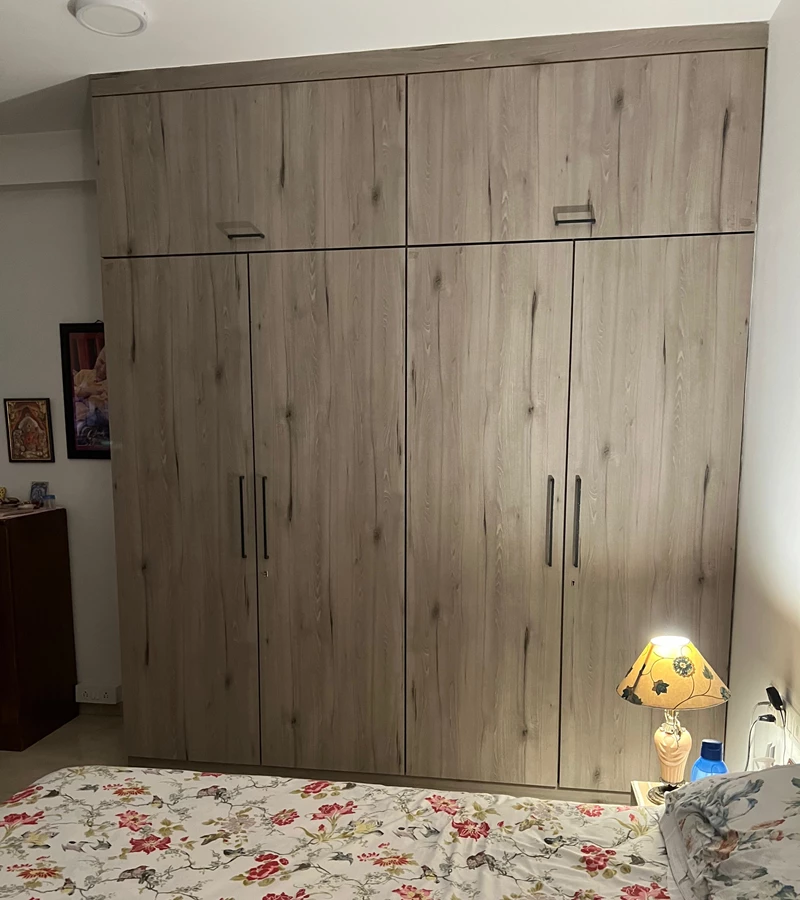 16 - Oberoi Esquire, Goregaon East