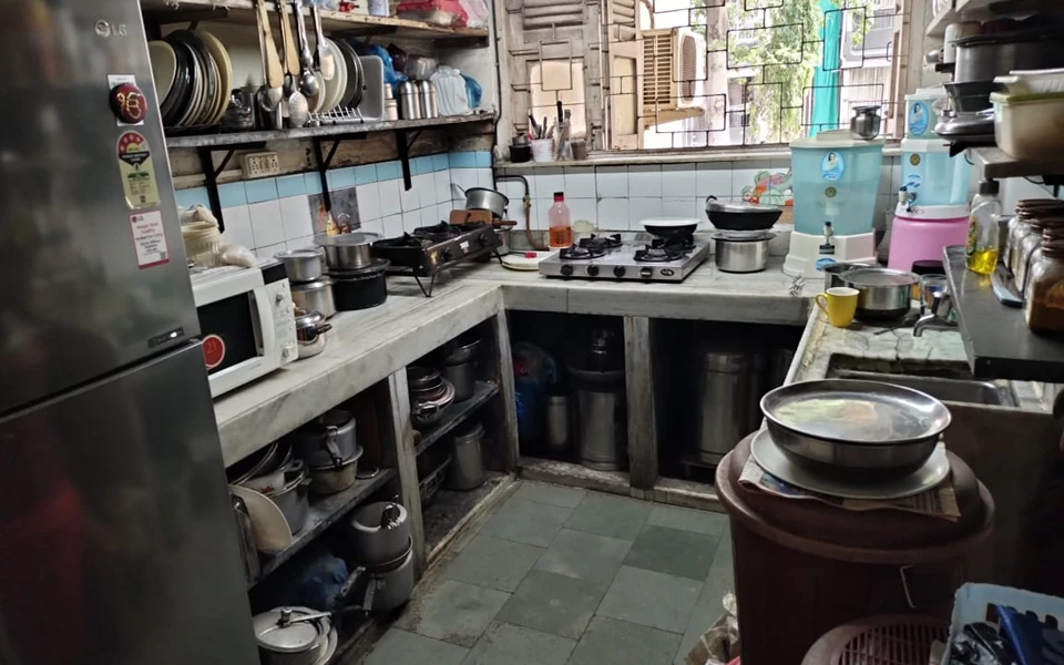 5. - Lovedale, Colaba