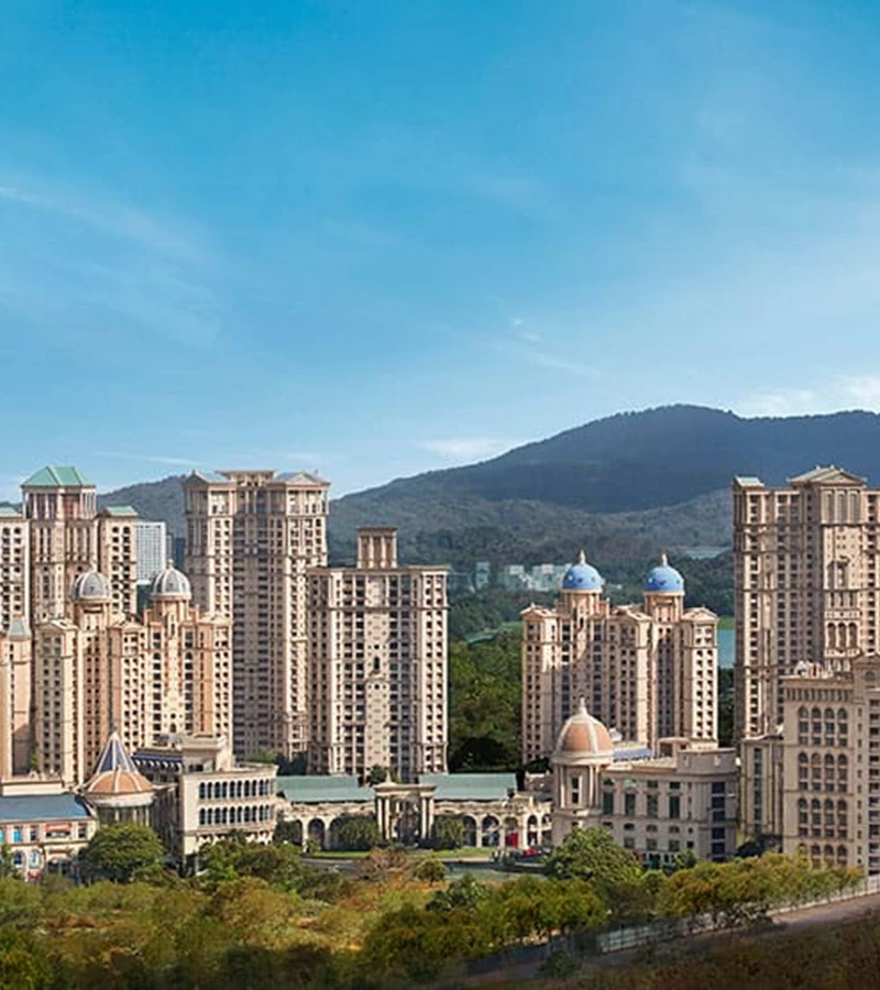 18 - Evita, Powai