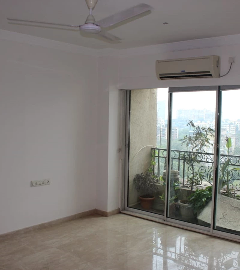 24 - Evita, Powai