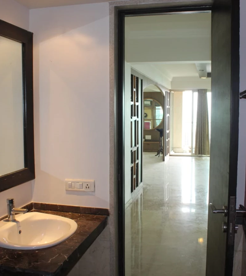 25 - Evita, Powai