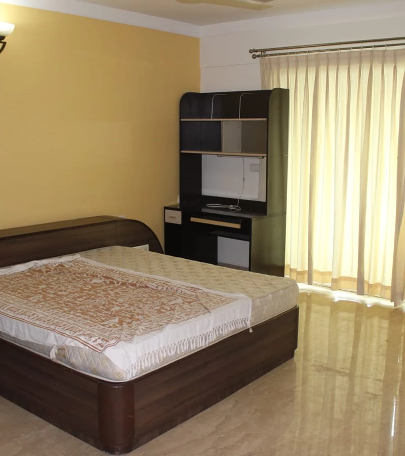 26 - Evita, Powai