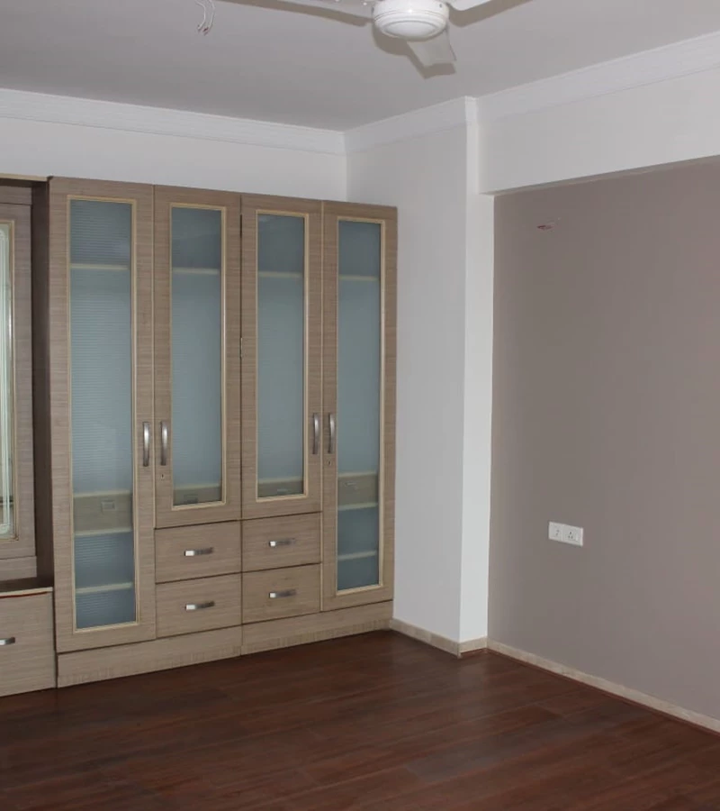 5 - Evita, Powai