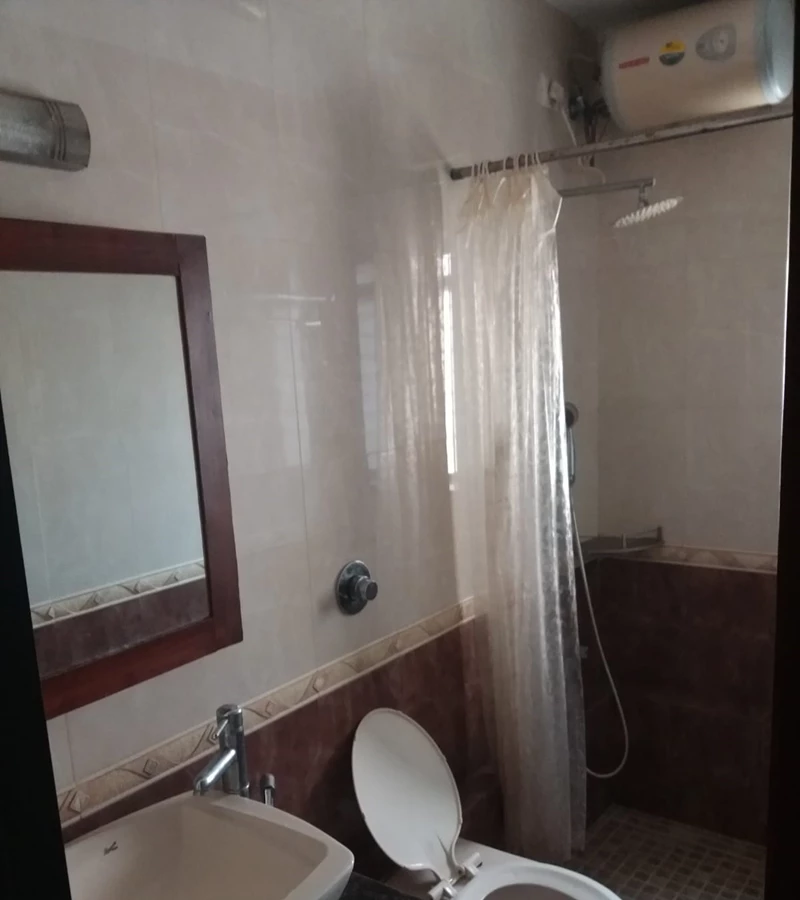 12 - Basant Apartment, Cuffe Parade
